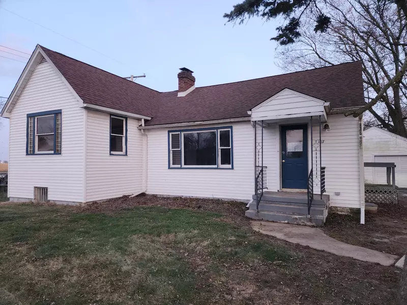 107 6th ST, Wheeler, IN 46393