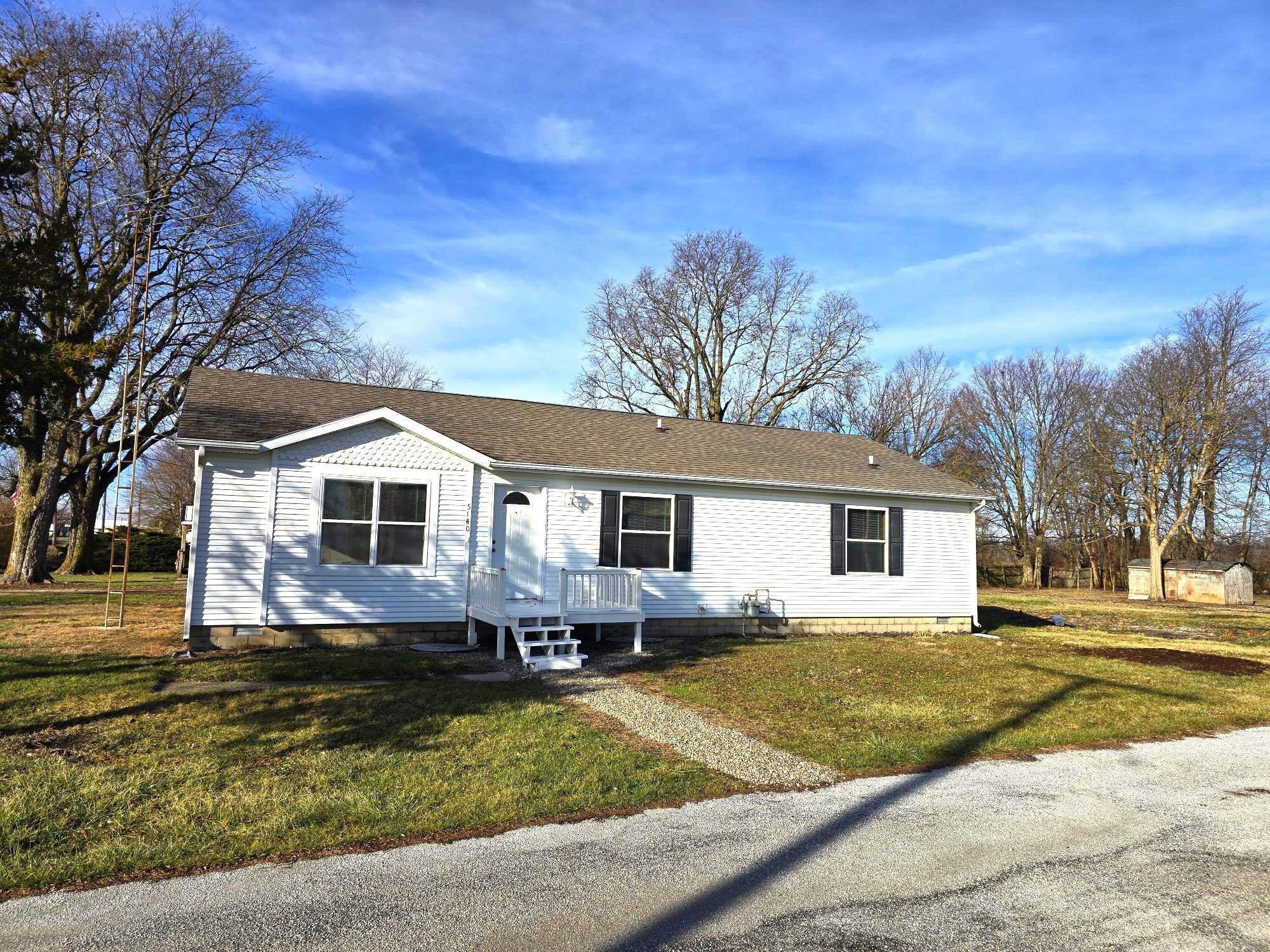 5140 E 894, Brook, IN 47922