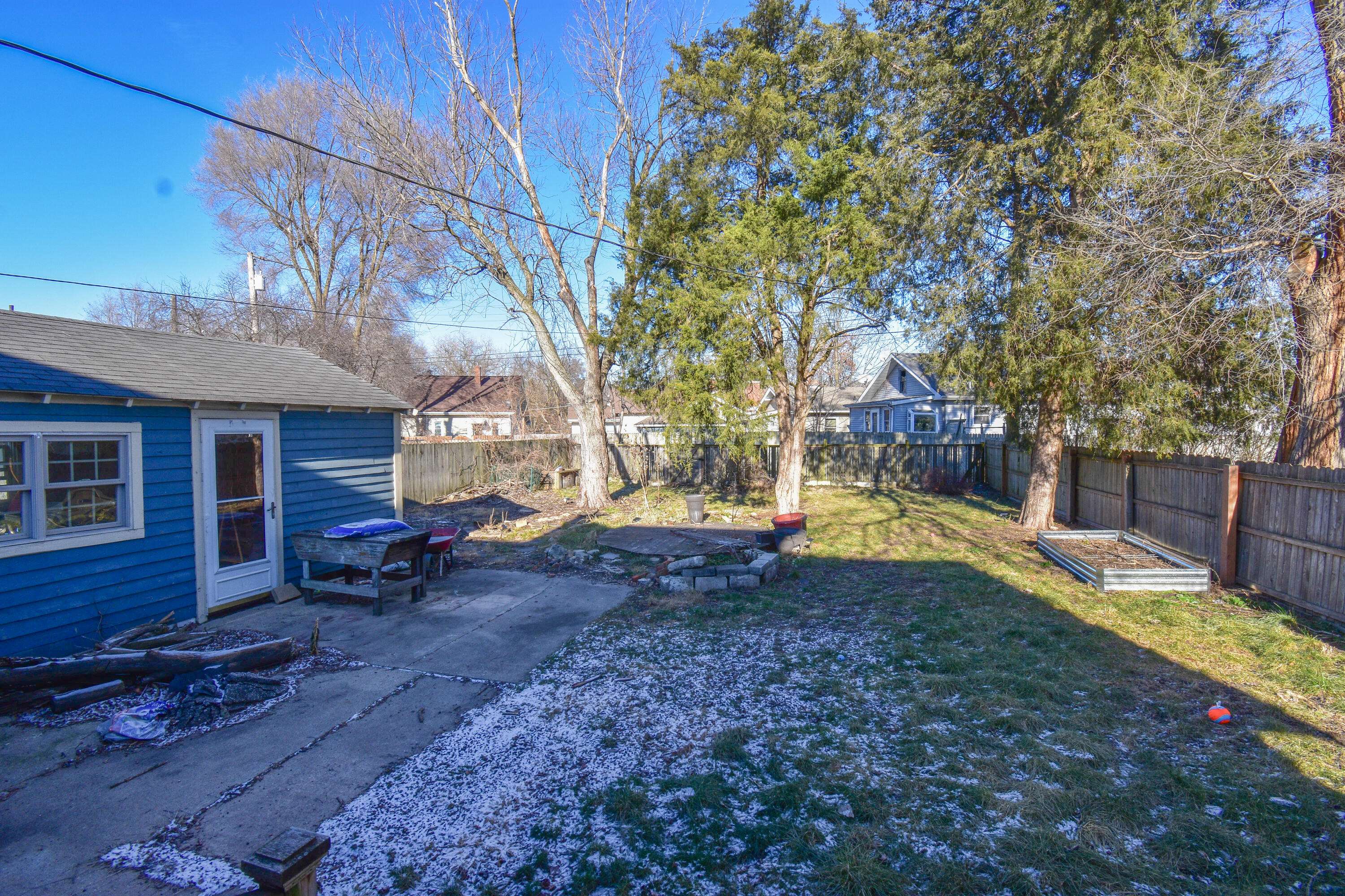 Hobart, IN 46342,818 Lillian ST