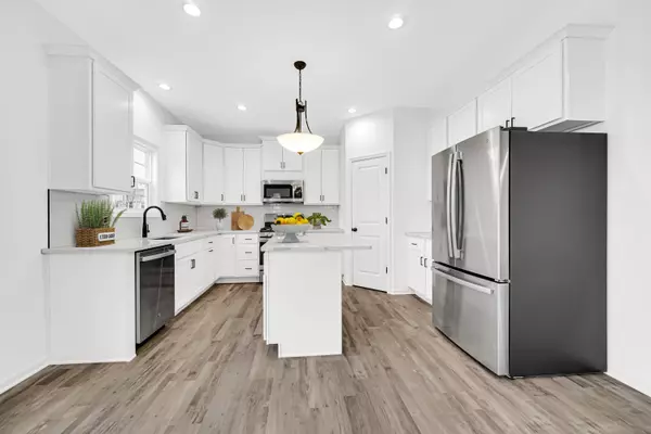 Chesterton, IN 46385,810 Idlewild LN