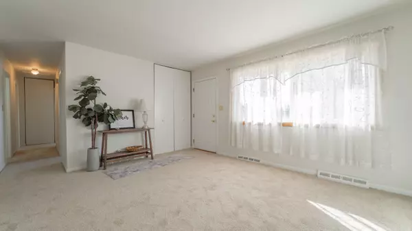 Michigan City, IN 46360,2020 Welnetz RD