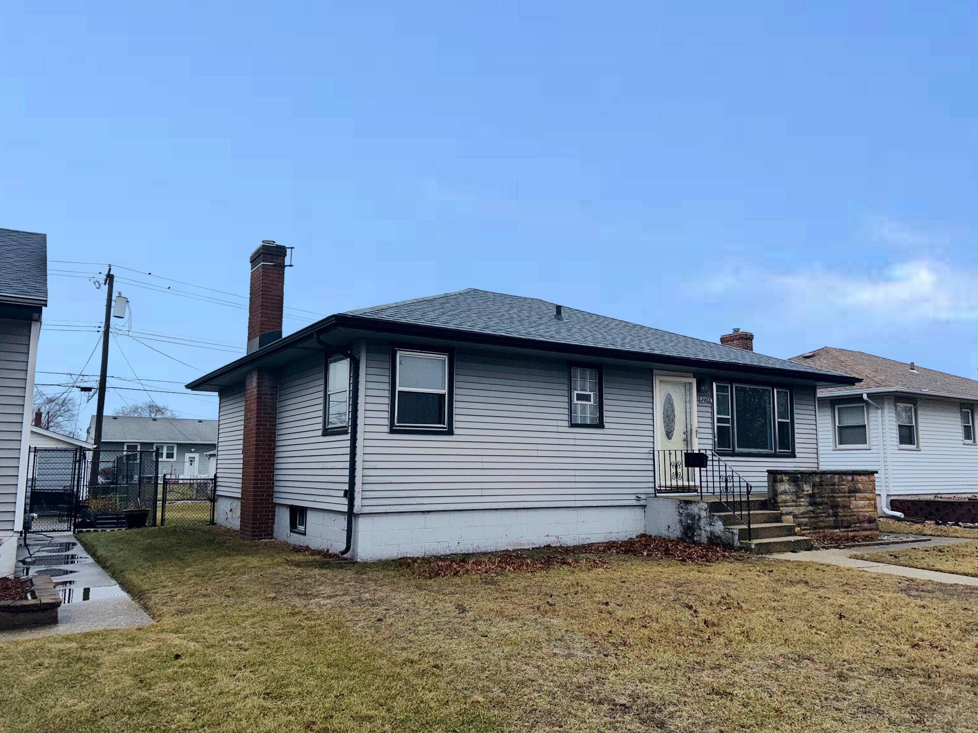 East Chicago, IN 46312,5532 Reading AVE