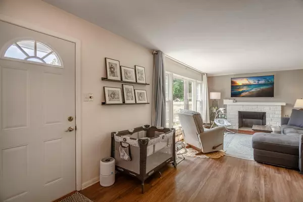 Rensselaer, IN 47978,817 E Thompson ST