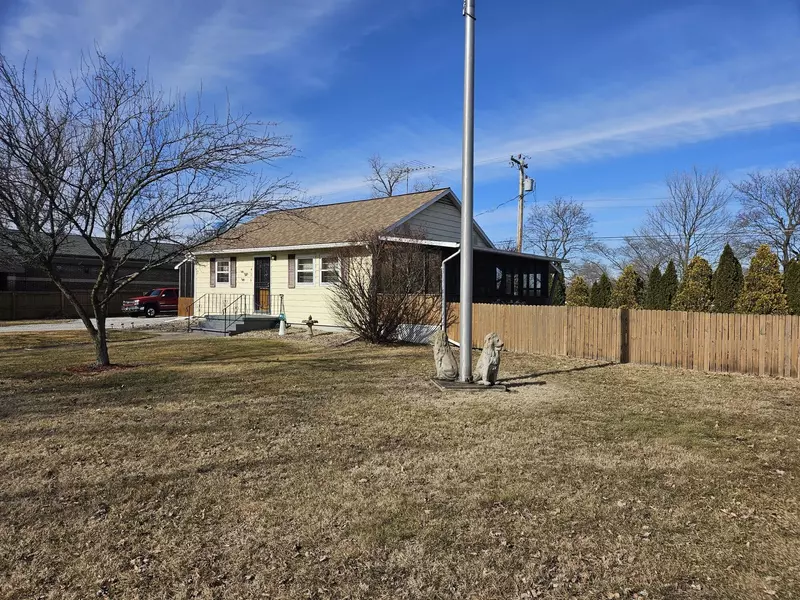 426 Evanston RD, Kingsford Heights, IN 46346