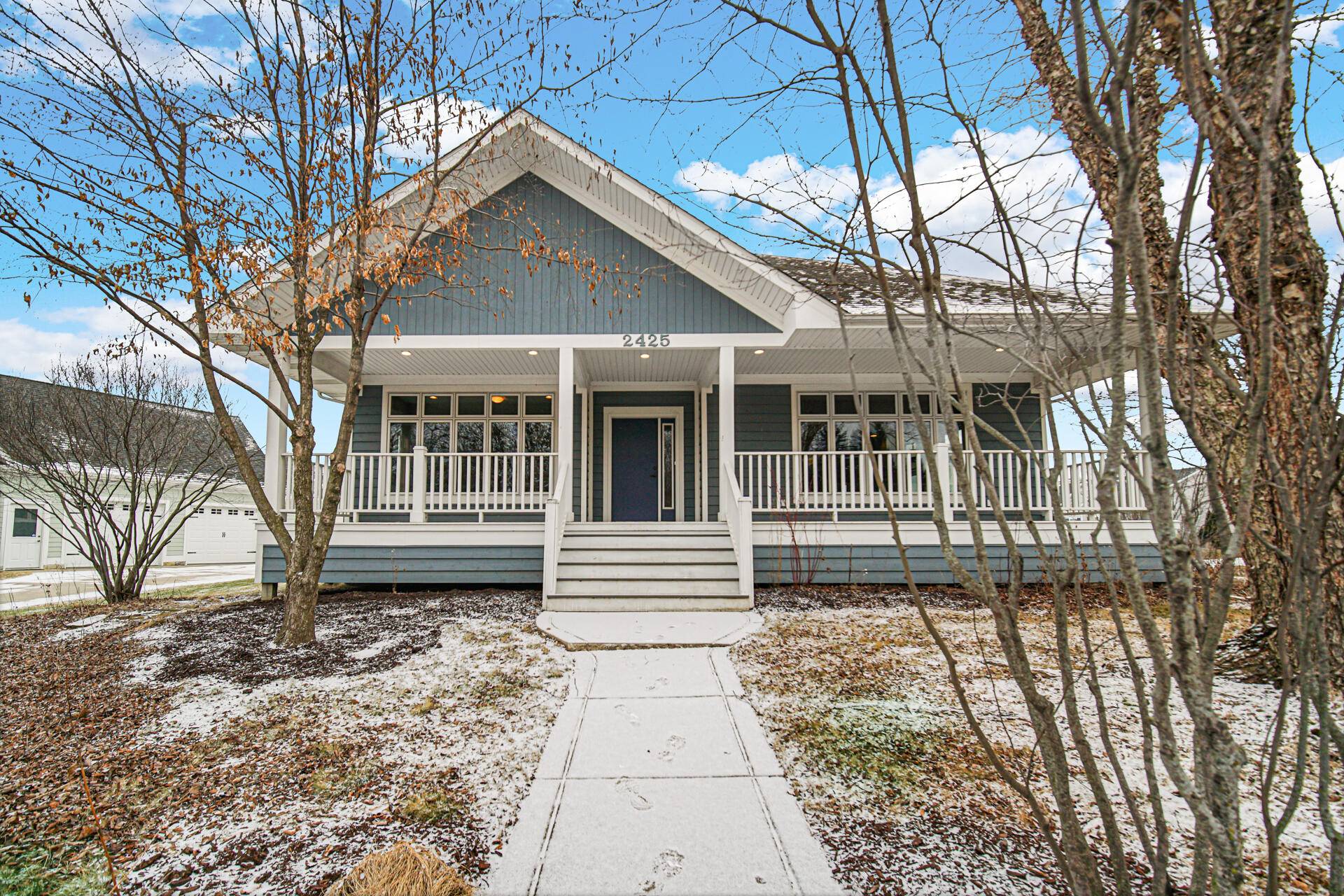 2425 Dickinson RD, Chesterton, IN 46304