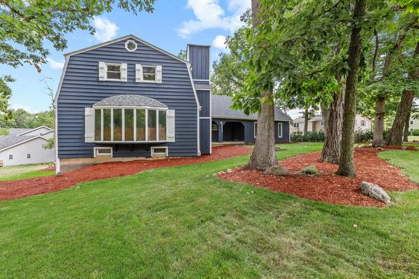 2044 Hidden Valley DR, Crown Point, IN 46307