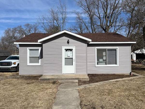 110 E North ST, Goodland, IN 47948