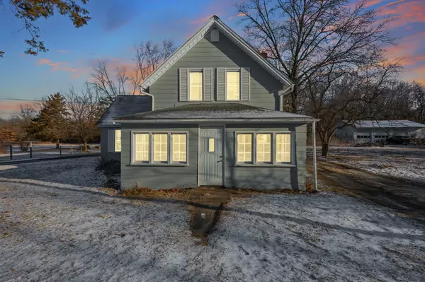 610 Arlington AVE, North Judson, IN 46366