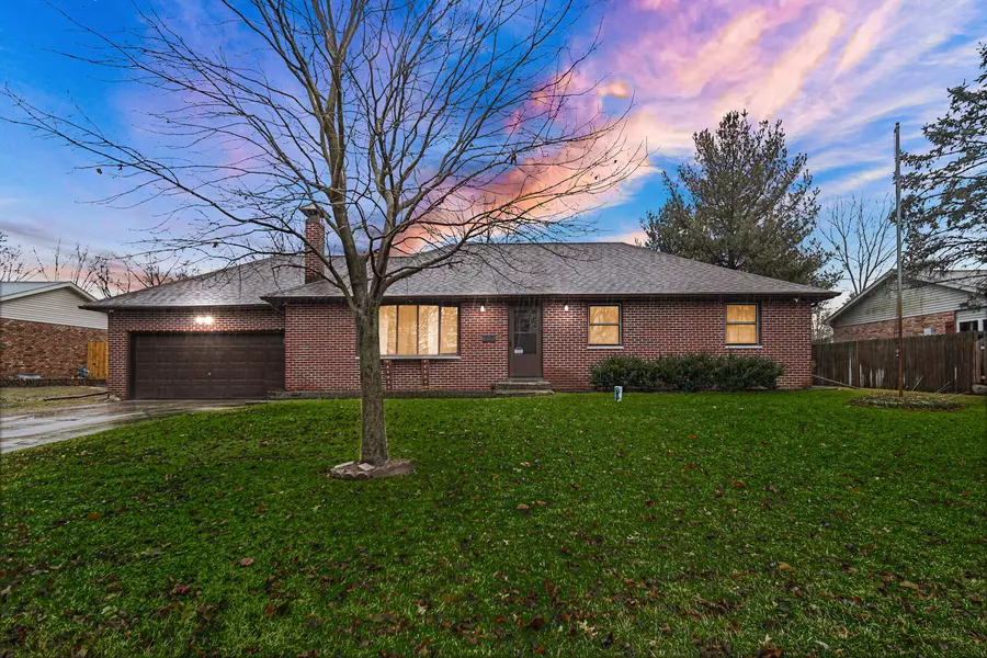 319 Dogwood ST, Demotte, IN 46310