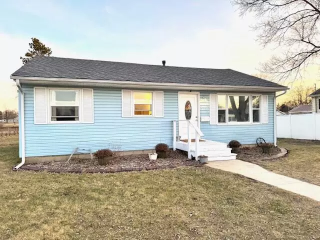 302 W New York ST, Knox, IN 46534