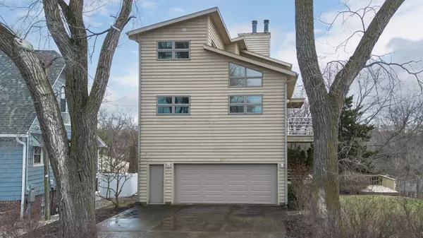 Long Beach, IN 46360,2019 Silvertip LN
