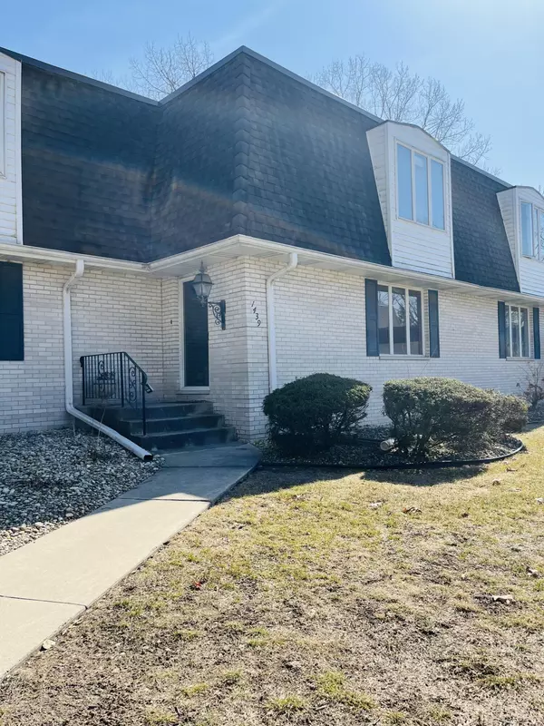 1439 Elm CT, Schererville, IN 46375