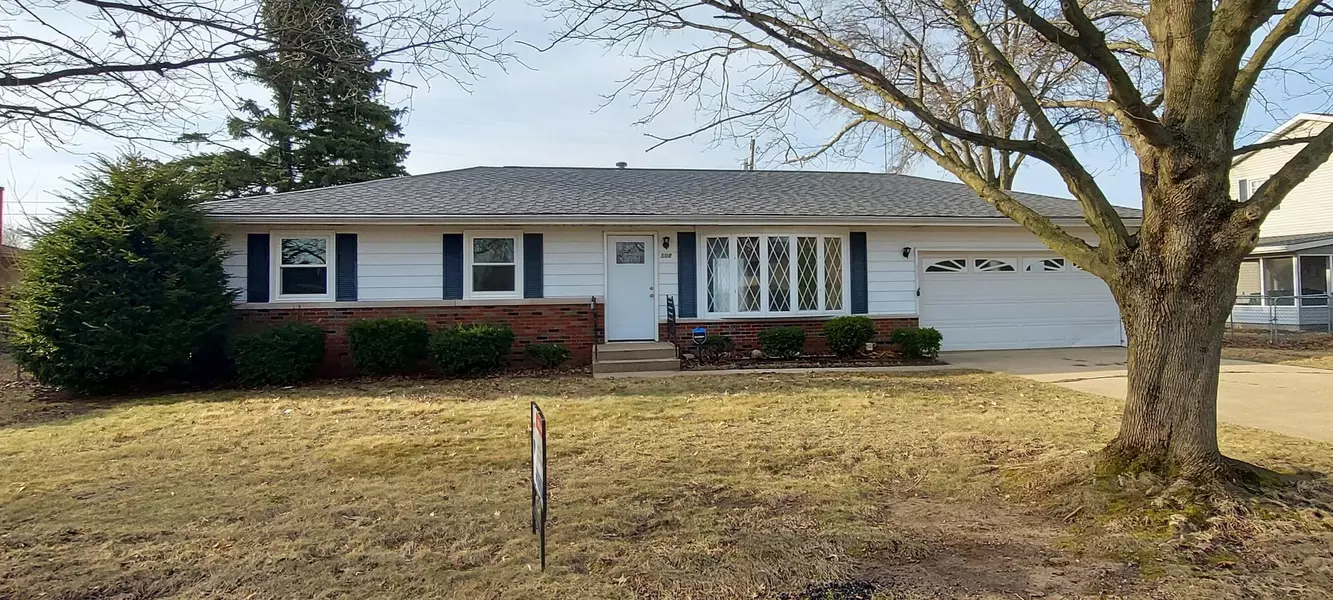 508 Corvette DR, La Porte, IN 46350