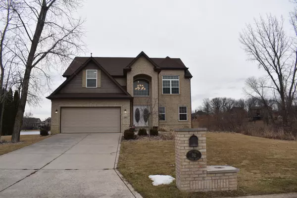 792 Cirque DR, Crown Point, IN 46307