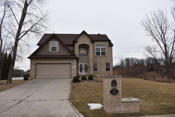 792 Cirque DR, Crown Point, IN 46307