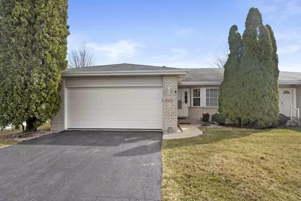 9825 Prairie AVE,  Highland,  IN 46322