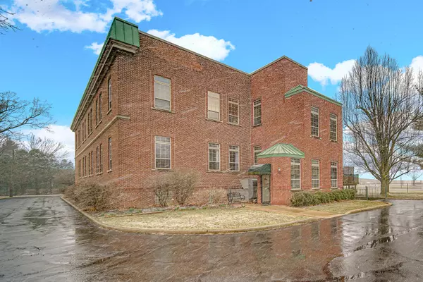 Chesterton, IN 46304,945 S 5th ST #101