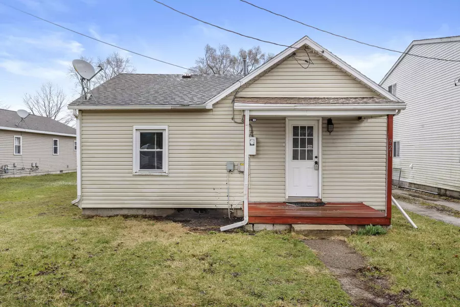 921 N Rachel ST, Rensselaer, IN 47978