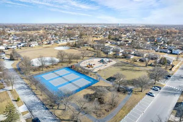 Munster, IN 46321,9211 Hawthorne DR