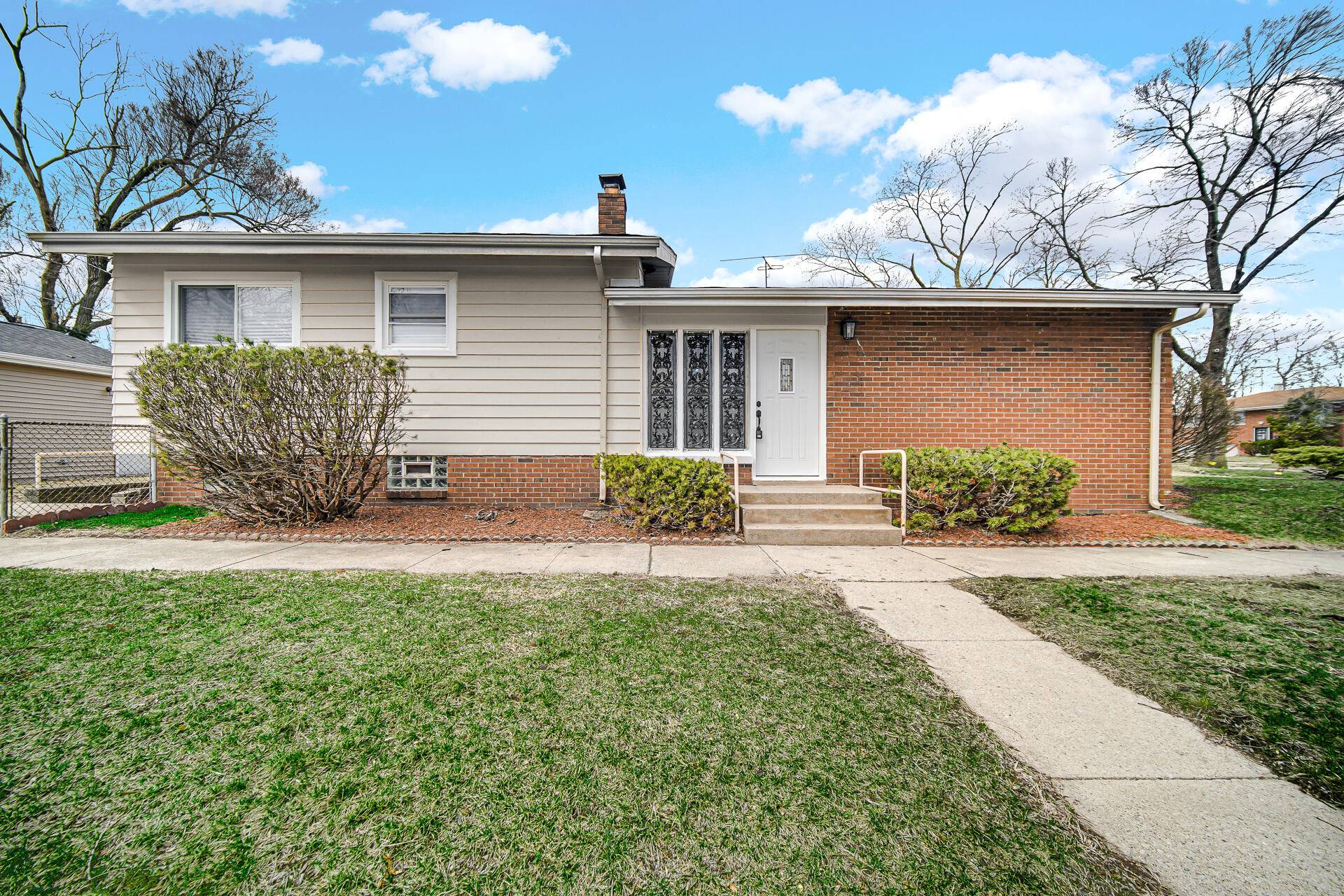 1201 W 21st AVE, Gary, IN 46407