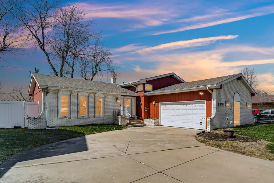 8218 White Oak AVE, Munster, IN 46321