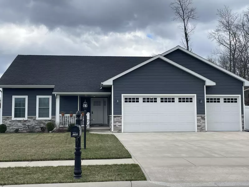 1141 Stinson DR, Burns Harbor, IN 46304