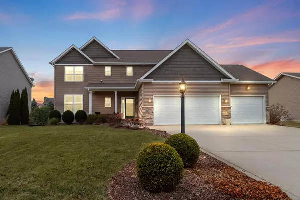 3252 Field Hawk DR,  Valparaiso,  IN 46383