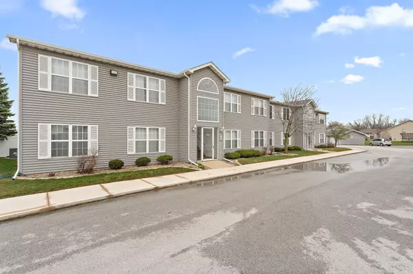 8222 Lincoln CIR #A, Merrillville, IN 46410