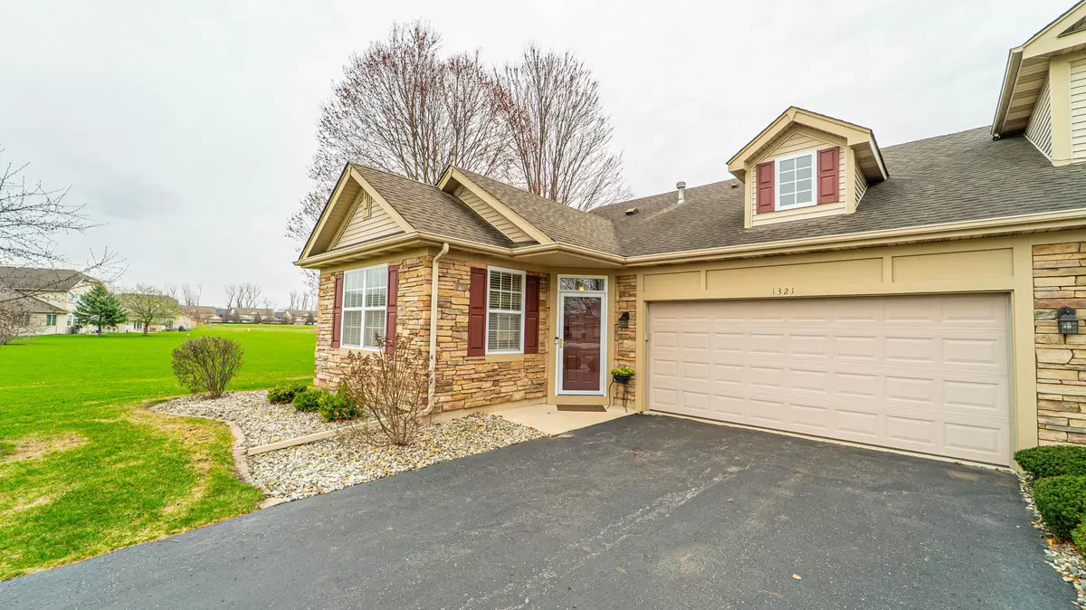 Schererville, IN 46375,1321 Lily CT