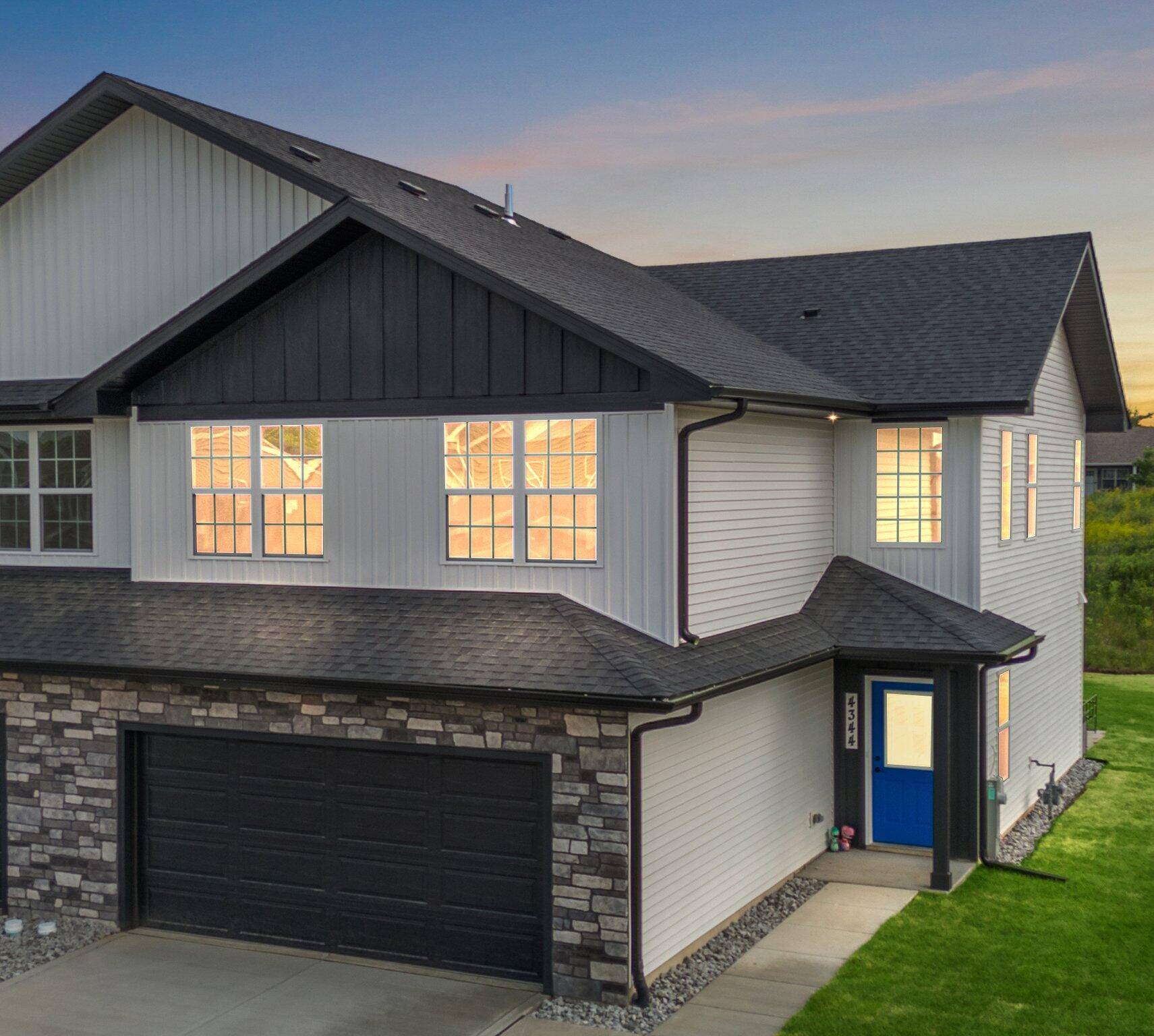 4344 W 77th PL, Merrillville, IN 46410