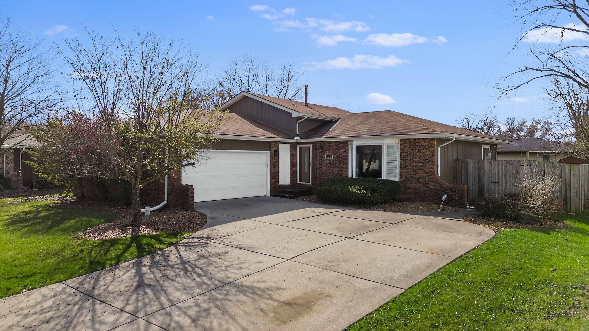 Merrillville, IN 46410,1501 W 73rd PL