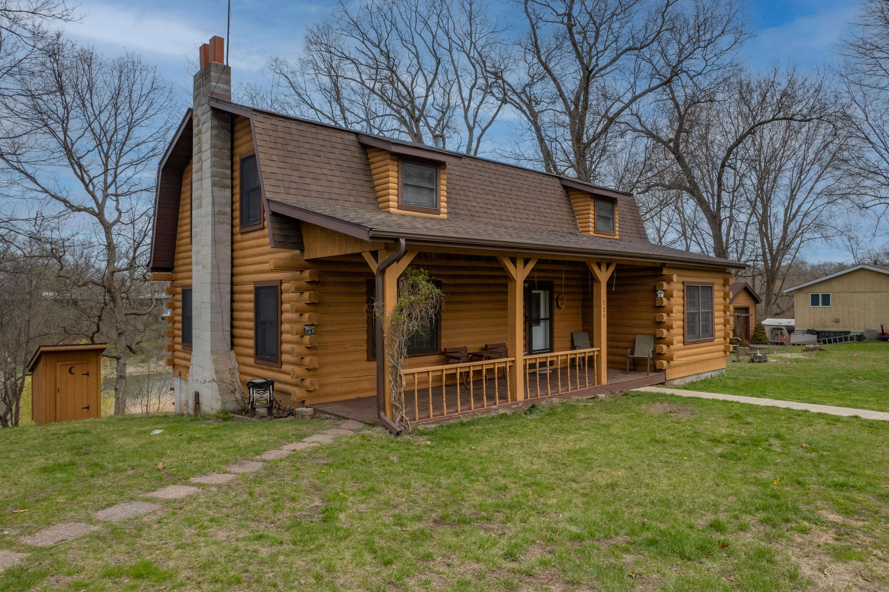 Hobart, IN 46342,720 Van Buren AVE