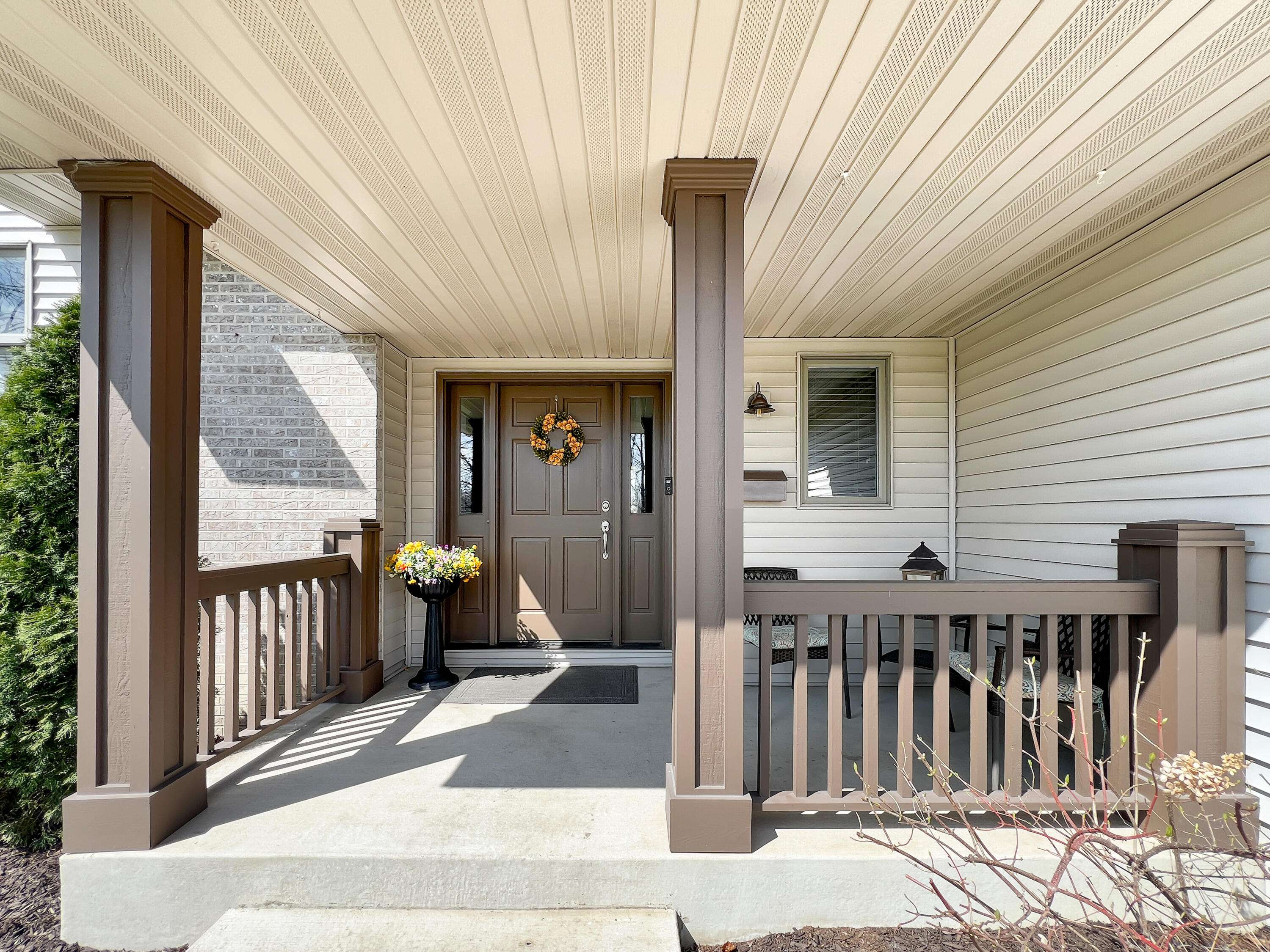 Munster, IN 46321,8108 Beech AVE