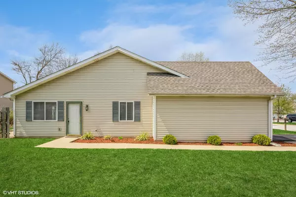 127 Beacon DR,  Hobart,  IN 46342