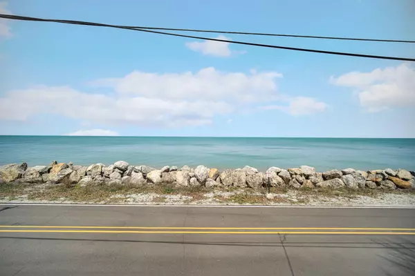 Beverly Shores, IN 46301,825 E Lake Front DR