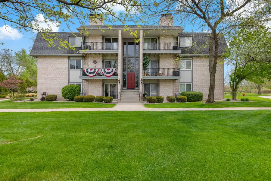 1725 Homan DR #204, Schererville, IN 46375