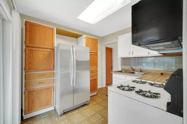 Highland, IN 46322,2418 Ridge RD