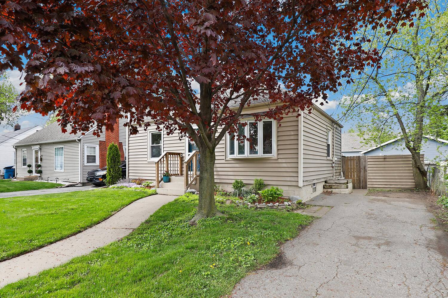 Highland, IN 46322,2633 Lincoln ST
