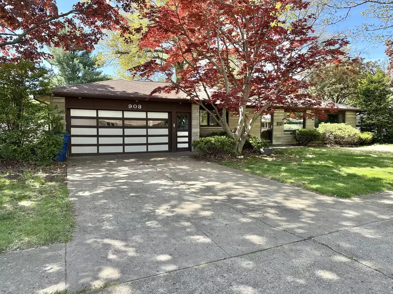 908 Niles ST, La Porte, IN 46350