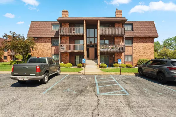 931 W Glen Park AVE #202,  Griffith,  IN 46319