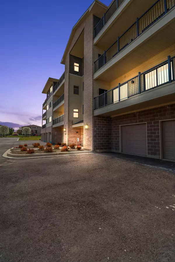 Merrillville, IN 46410,2034 W 75th PL #35