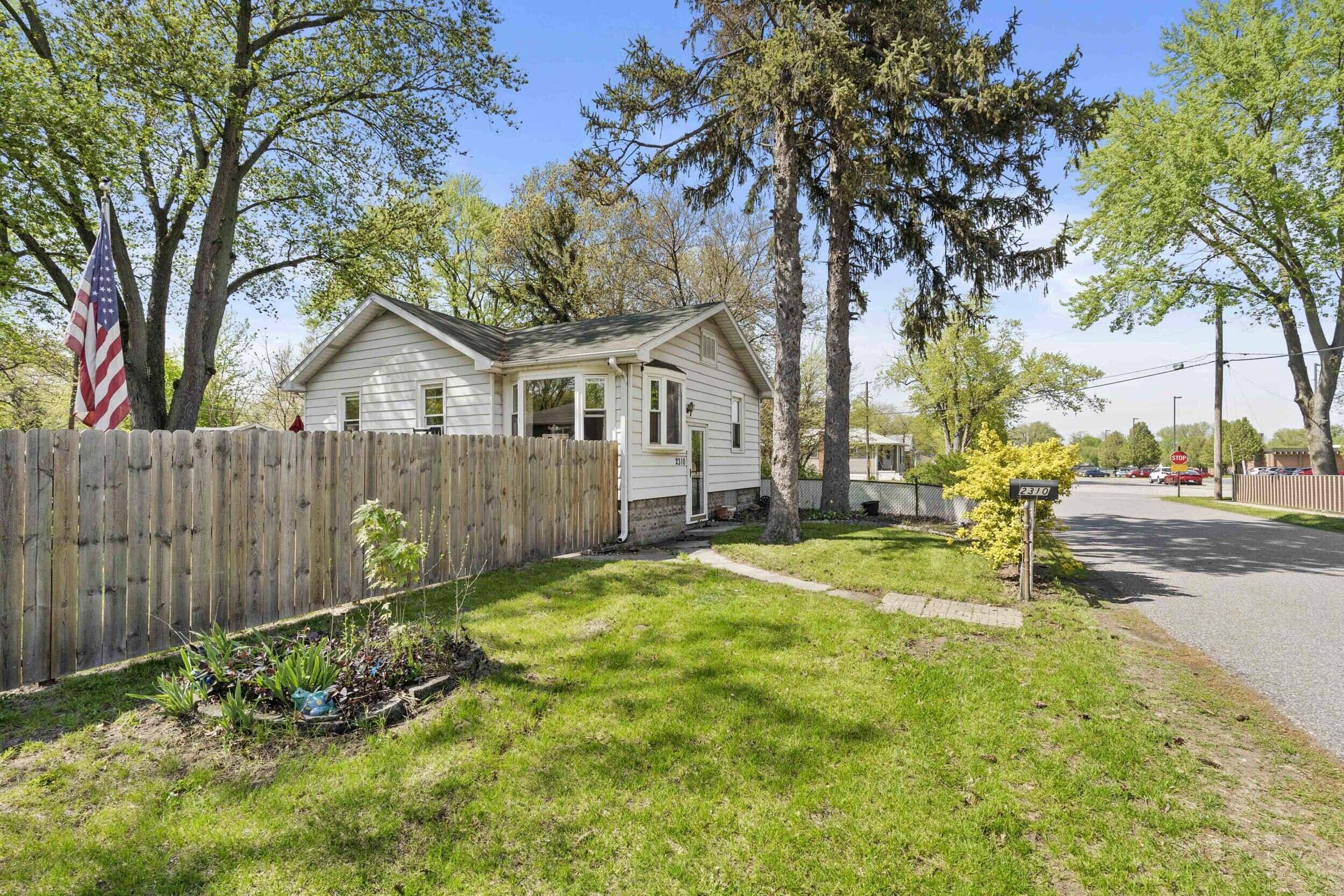 Lake Station, IN 46405,2310 Parke ST
