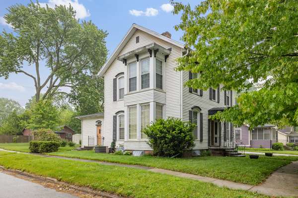 301 D ST, La Porte, IN 46350