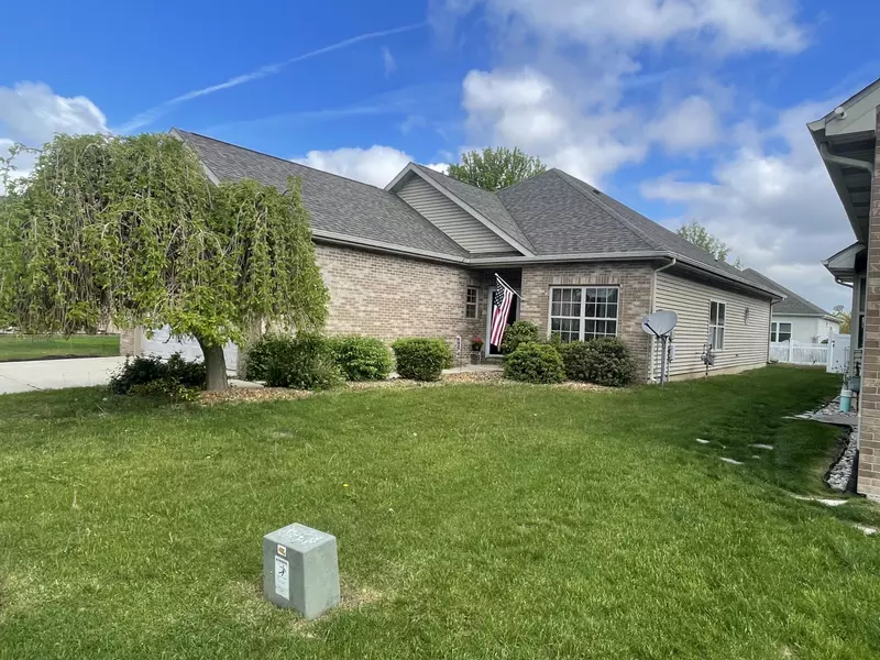 7566 103rd DR, Crown Point, IN 46307