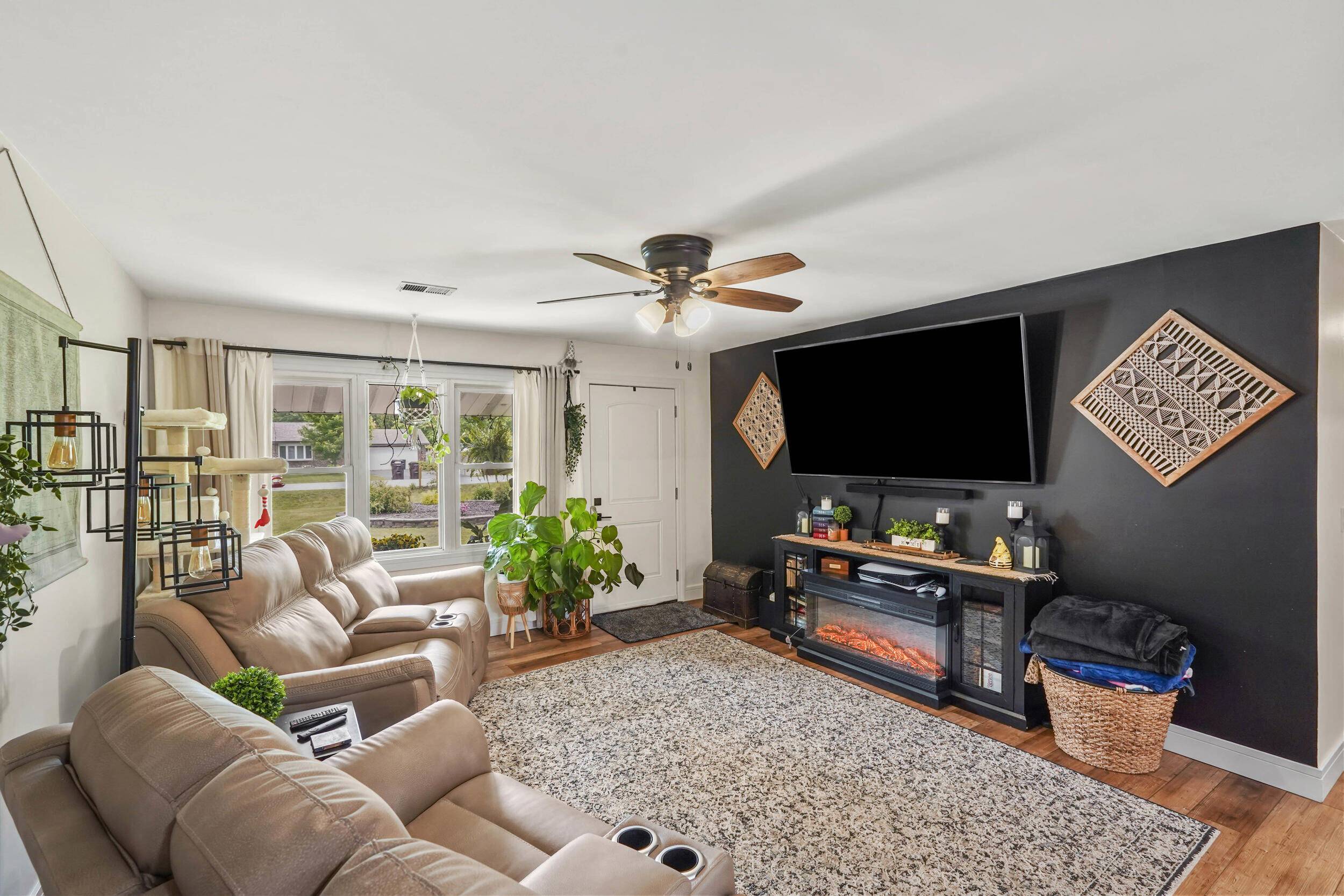 Lowell, IN 46356,24422 Cline ST