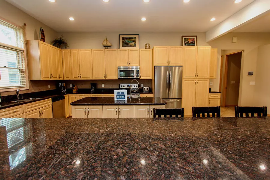 205 Beachwalk LN, Michigan City, IN 46360