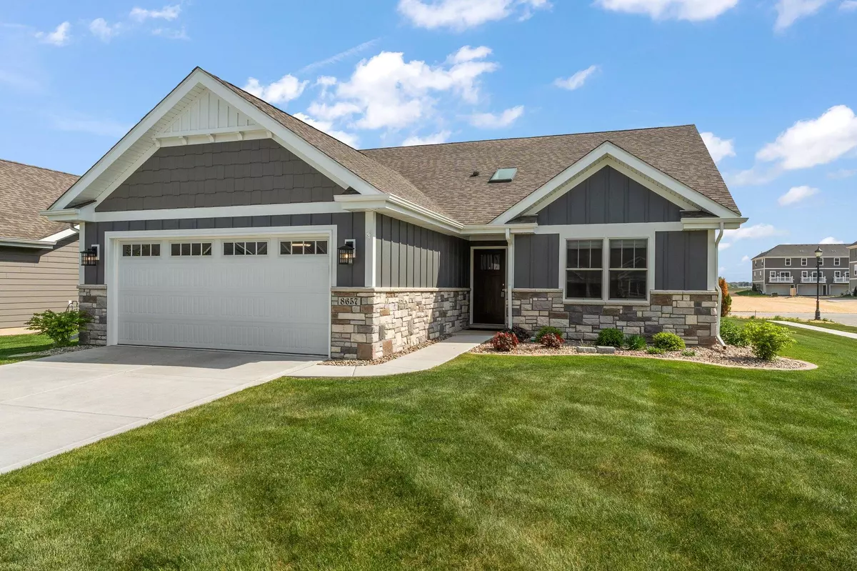 St. John, IN 46373,8657 Larkspur TER
