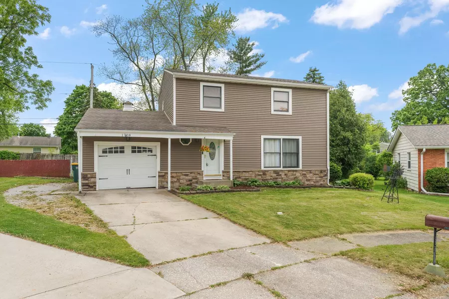 1708 Whittier Park DR, Valparaiso, IN 46383