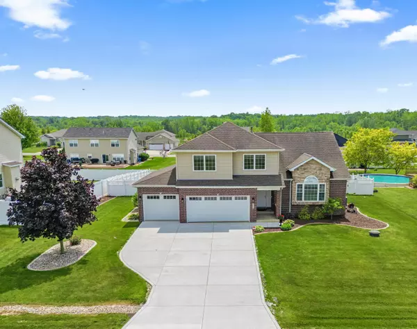 Valparaiso, IN 46385,512 Scenic View AVE