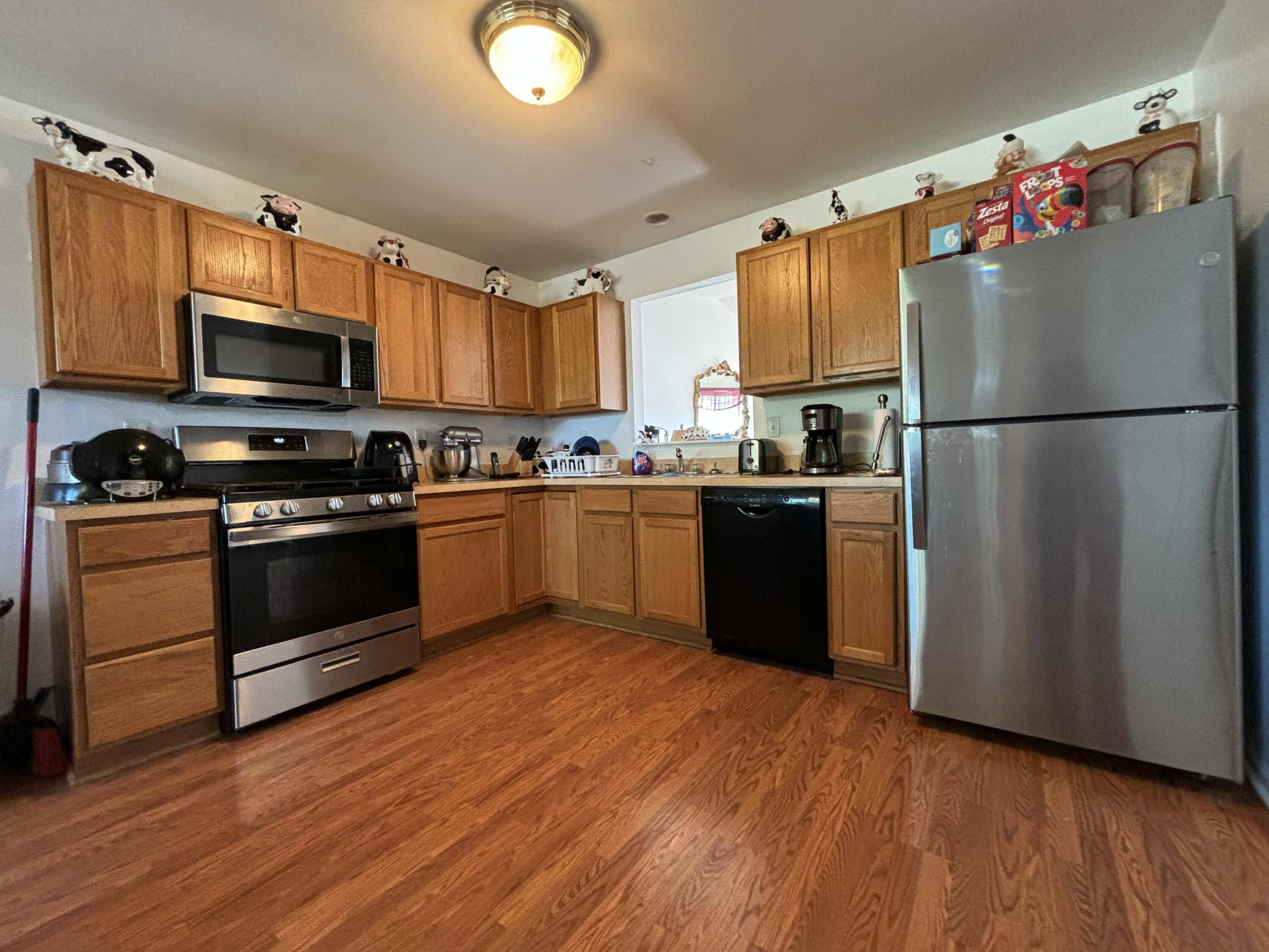 Merrillville, IN 46410,8402 Pierce PL